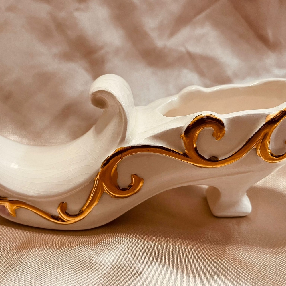 Elegant White and Gold Porcelain Shoe